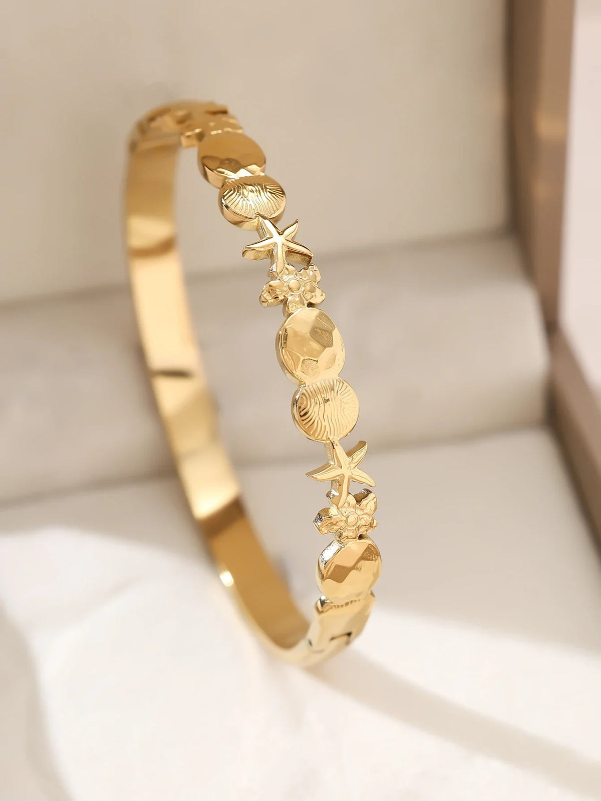 1pieces/set women's wedding jewelry party holiday Valentine's Day gift stainless steel bracelet plated with 18K gold bracelet