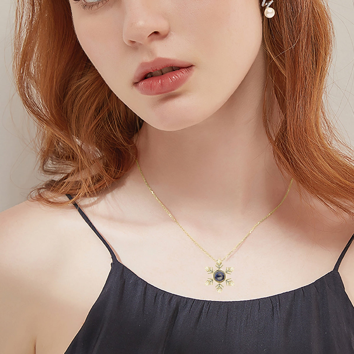 Photo Projection snowflake shape Necklace Pendant Jewelry for Lover Girlfriend 2022