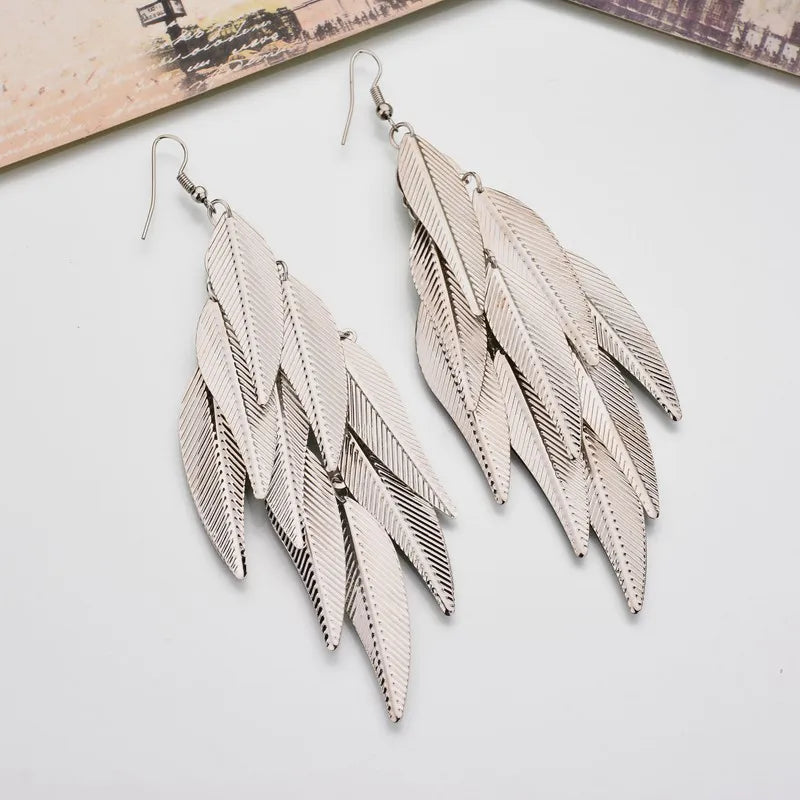 Floating Earrings Valentine's Day Love Pendant Earrings Elegant Long Women's Floating Hook Earrings Exaggerated Metal Pendant