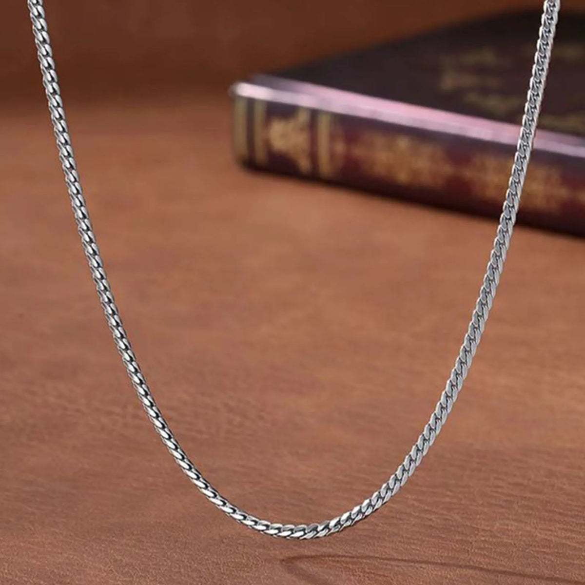 S925Silver Men's and Women's Cuban Chain Necklace 20IN/22IN Slim Style Trendy, Sophisticated Vintage-Inspired Collarbone Layerin
