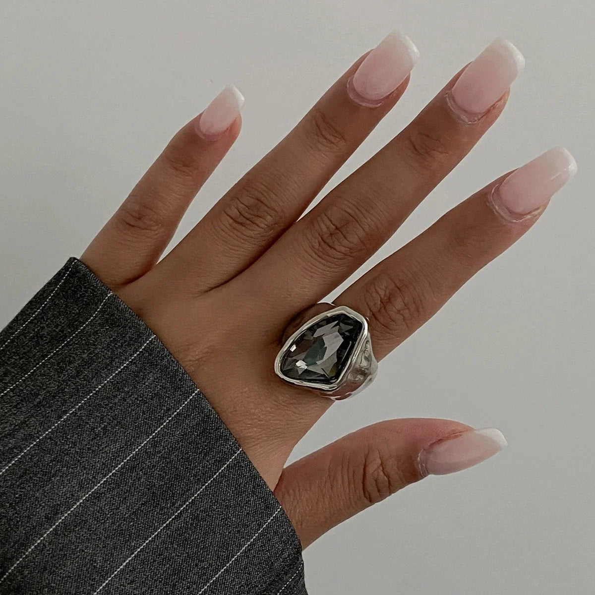 Top Quality Irregular Crystal Rings for Women Wedding Bride Elegent Stone Ring for Women Christmas Mothers' Day Gifts