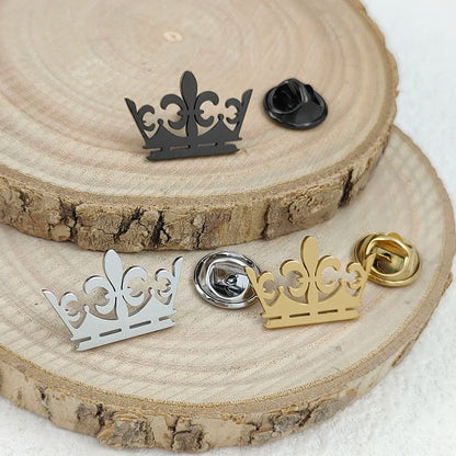 New crown gold-plated stainless steel badge, suit lapel pin, gold-plated men's brooch, business clothing matching