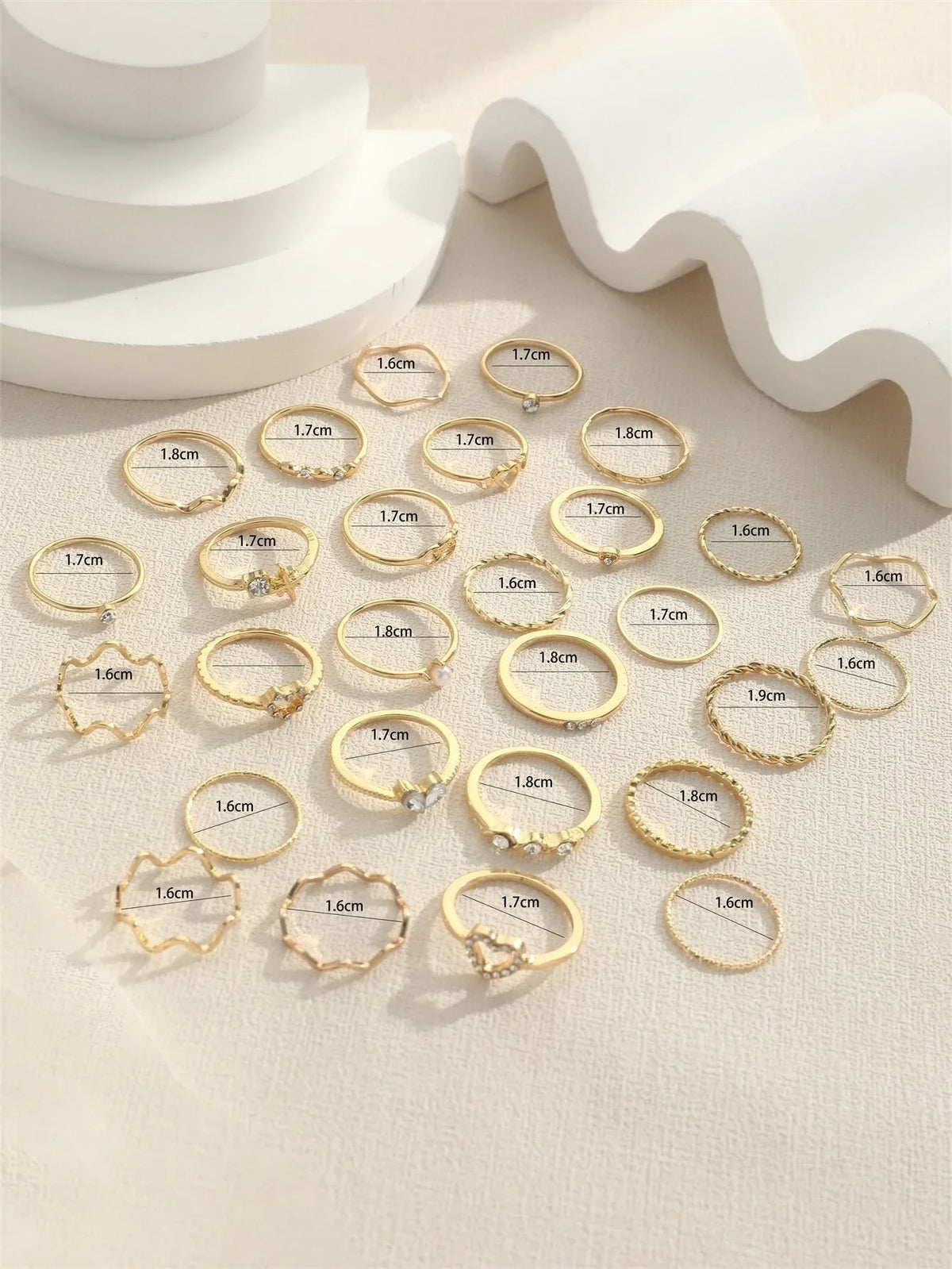 28pcs Fashion Ring Set for Women Heart Shaped Design Geometric Bohemian Element Accent Ring Daily Wear Dating Party Jewelry 2025