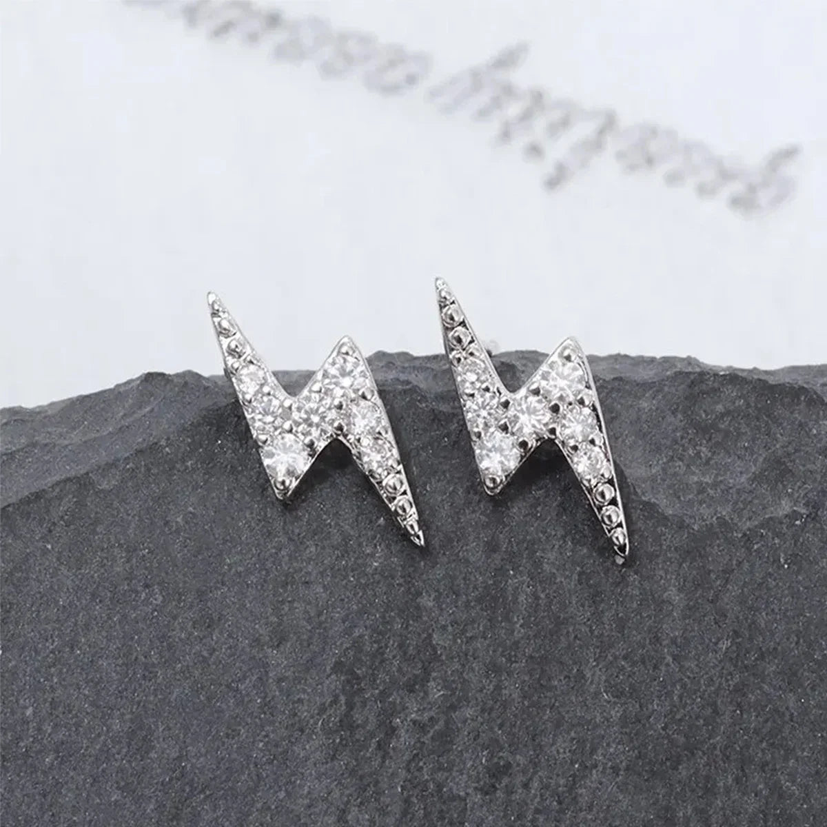 Delicate Lightning Shape Ear Studs for Women Dazzling Tiny Zirconia Earrings Daily Wearable Accessories Exquisite Girl