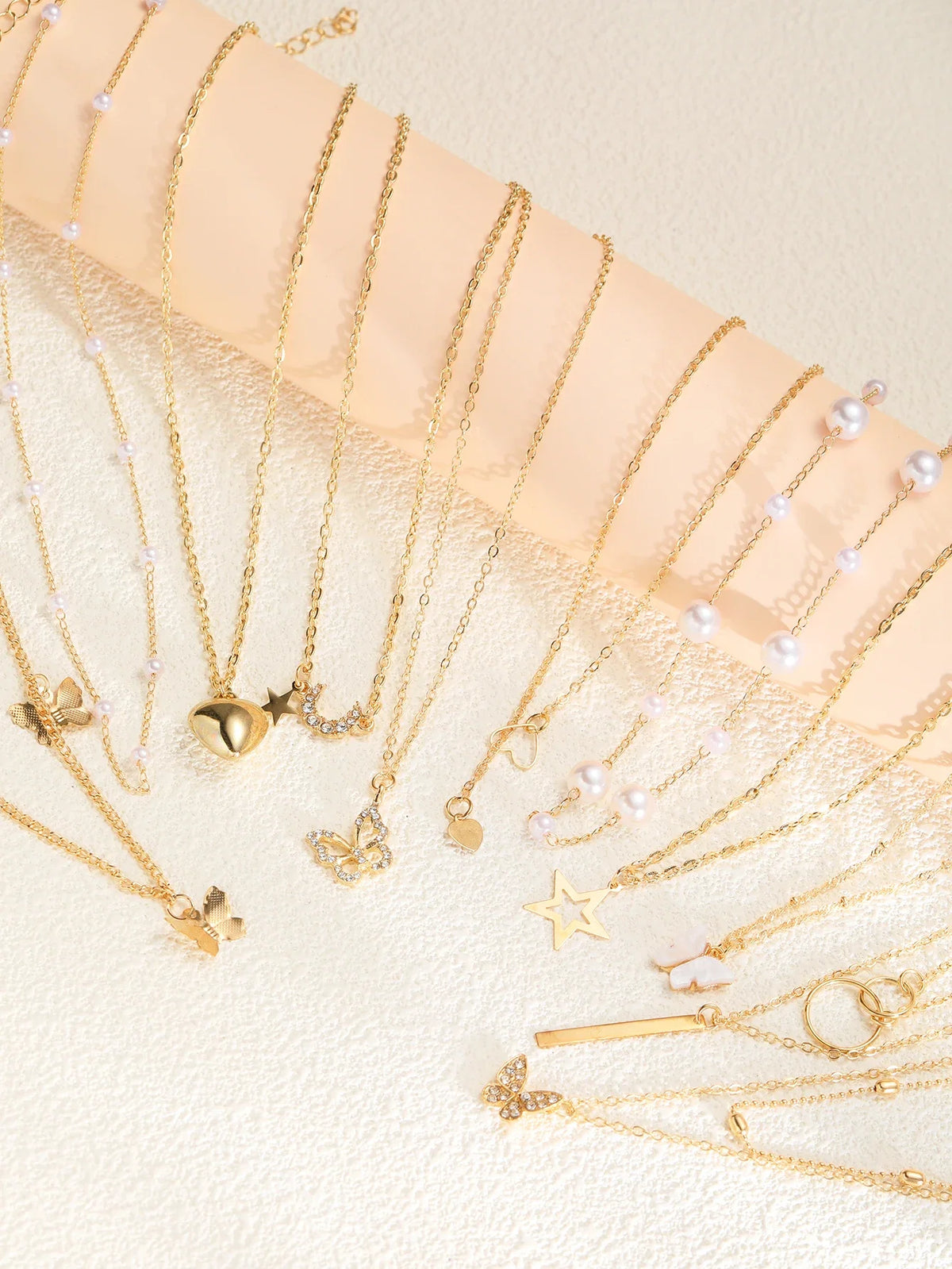 11 Pcs Women's Zircon Necklace Set Gold Color Fashion Love Heart Butterfly Pendant Hypoallergenic Neck Chain Boho Jewelry Gifts