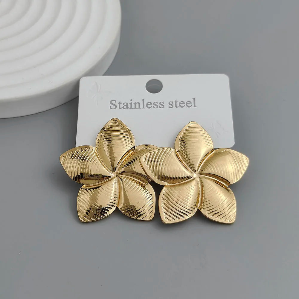 Creative heavy metal pentagonal star leaves stainless steel earrings, waterproof and rusty-free women's earrings, party jewelry