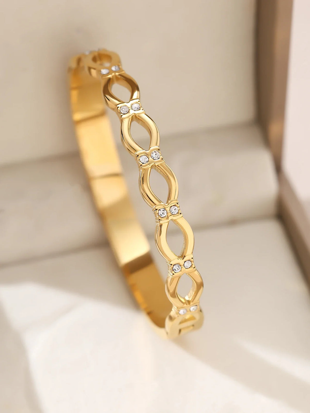 1pieces/set women's wedding jewelry party holiday Valentine's Day gift stainless steel bracelet plated with 18K gold bracelet