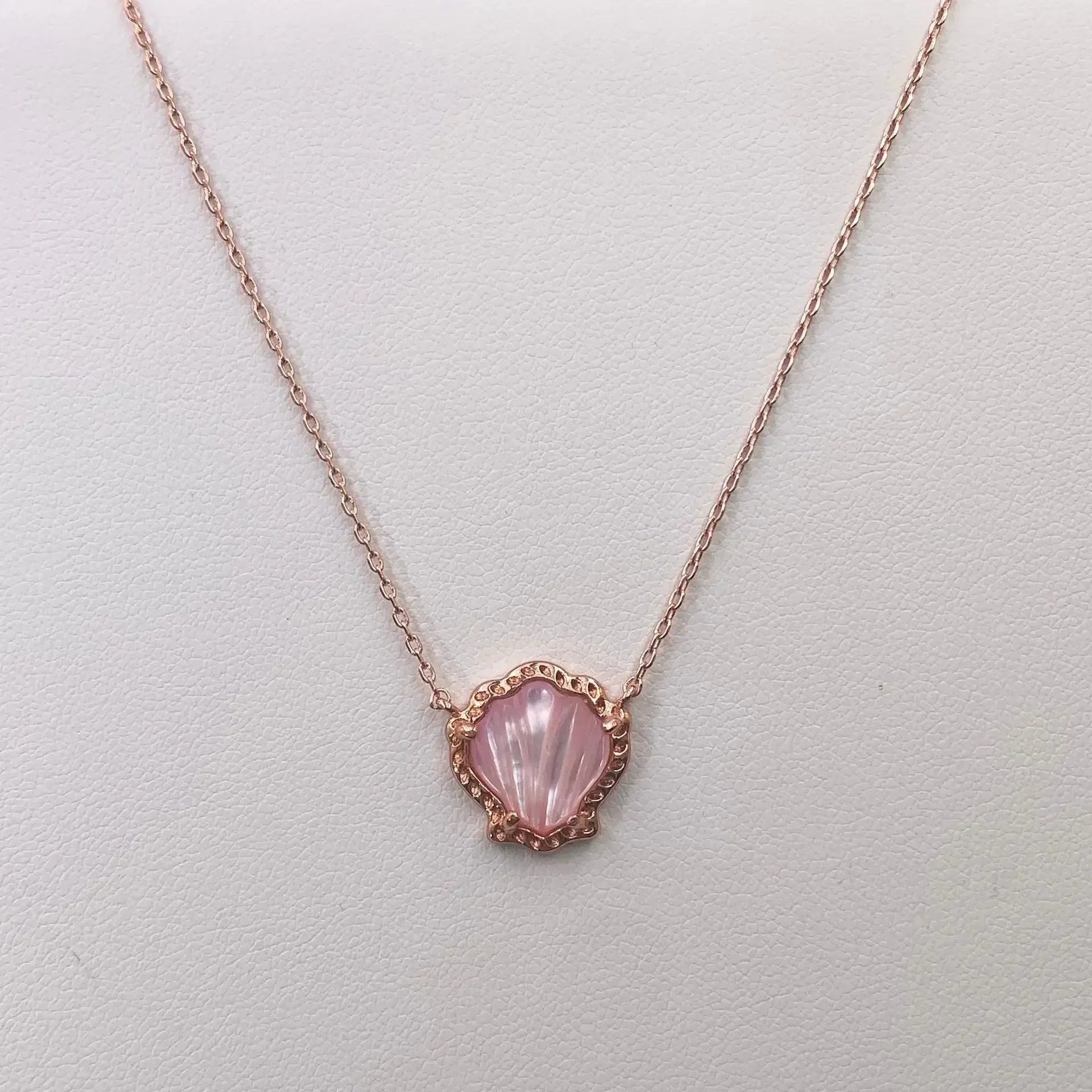 Shell-shaped Short Pendant Necklace for Women, Fashion Jewelry, Unique Gifts