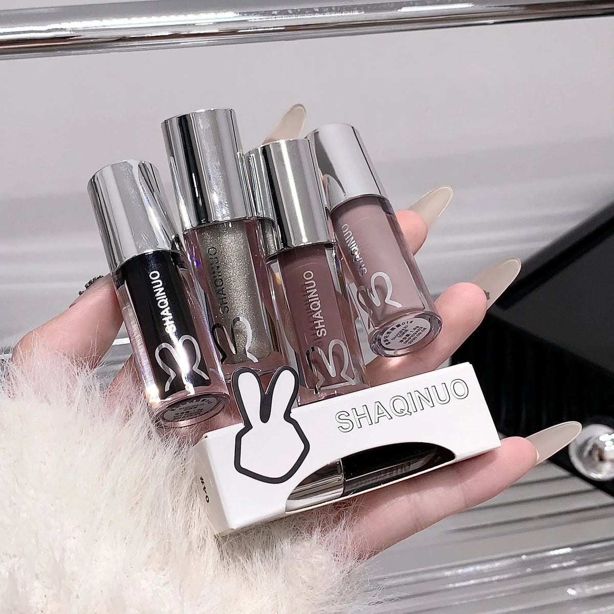 SHAQINUO Water Light Mirror Lip Gloss | Long-Lasting Moisturizing Lip Oil with Pearlescent Sparkle