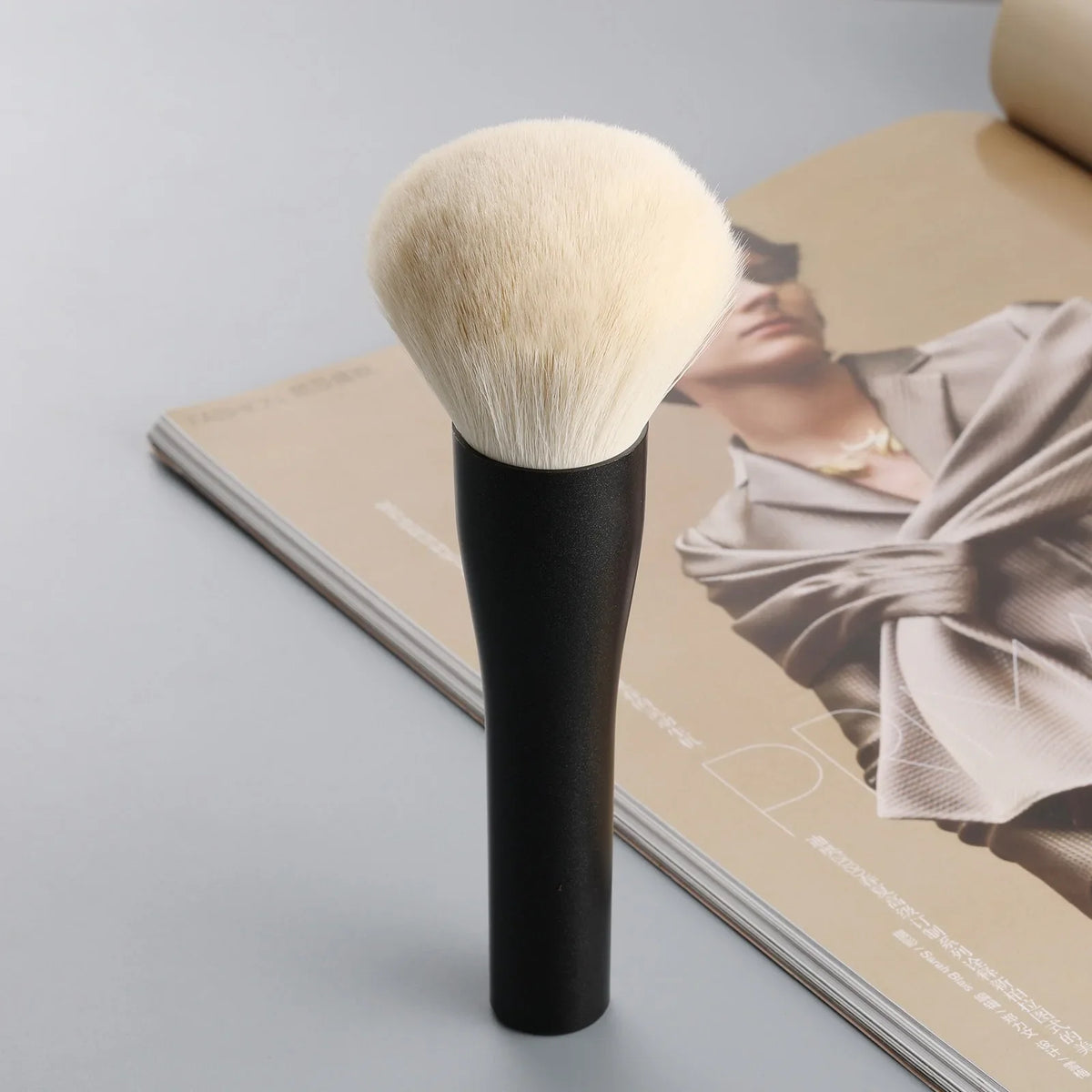 Large Fluffy Powder Brush | Professional Synthetic Bristles for All Skin Types