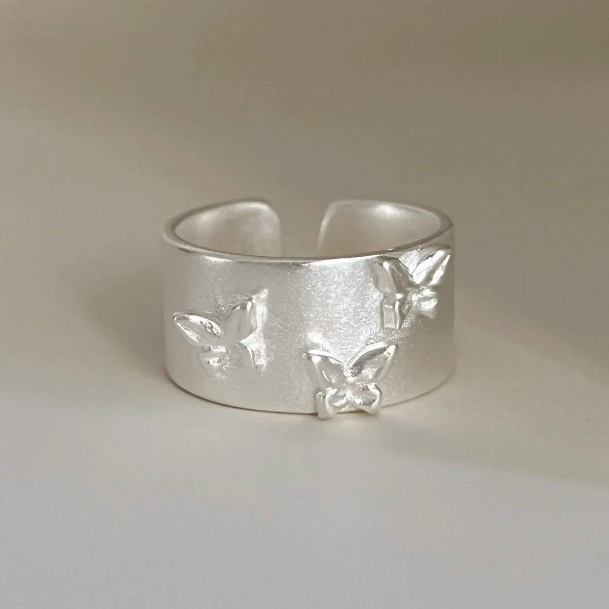 PANJBJ 925 Sterling Silver Pearl Irregular Ring | Women Shell Overlapping Hollow Sweet Design Jewelry