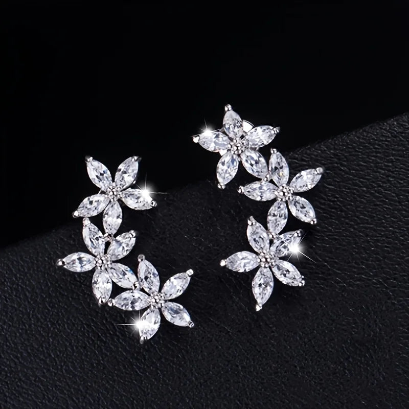 S925 silver sparkling five-petaled flower earrings elegant and fashionable wearable all year round  suitable for festive parties