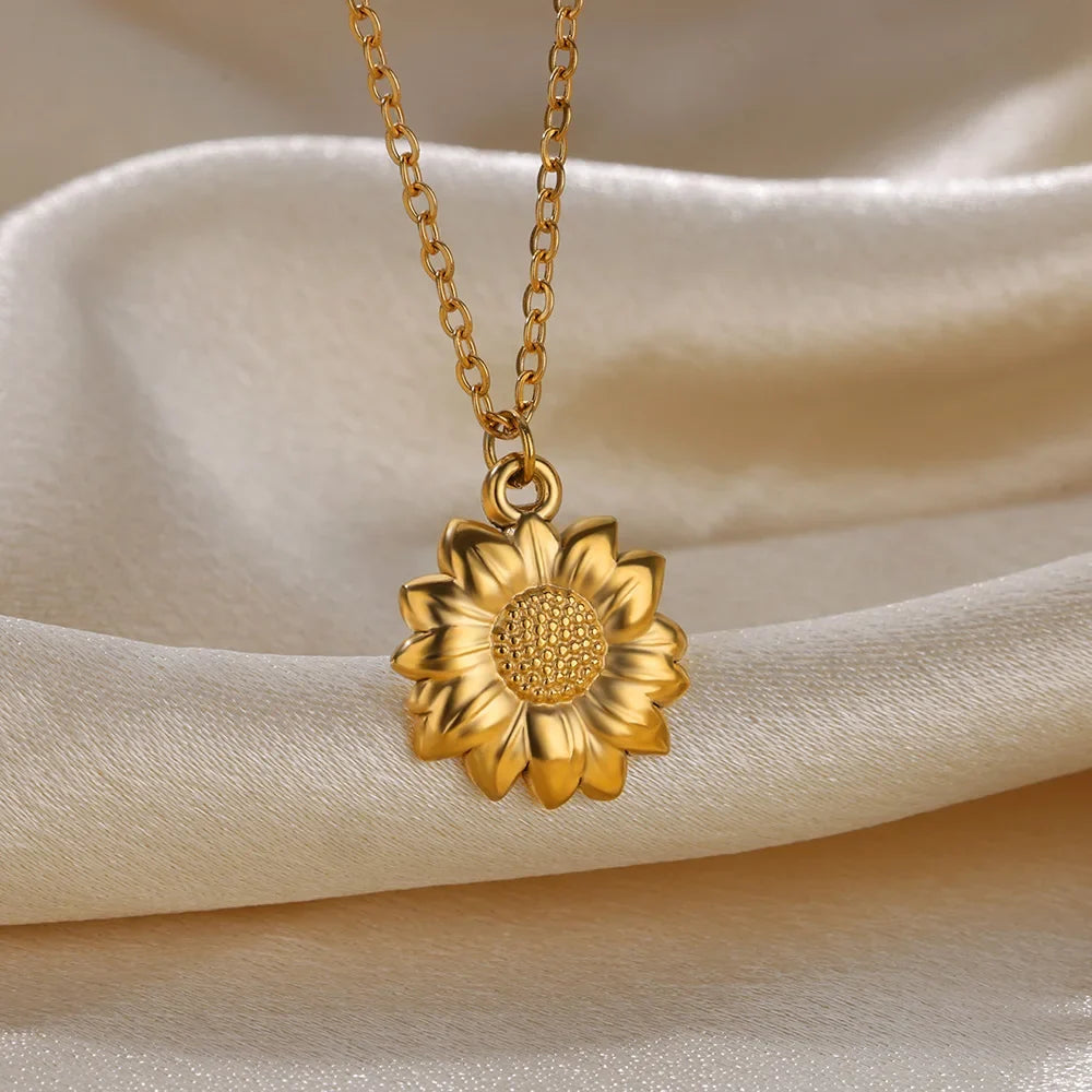 Stainless Steel Sun Sunflower Pendant Necklace For Women Gold Color Round Charm Clavicle Chain Necklaces Fashion Jewelry Gift
