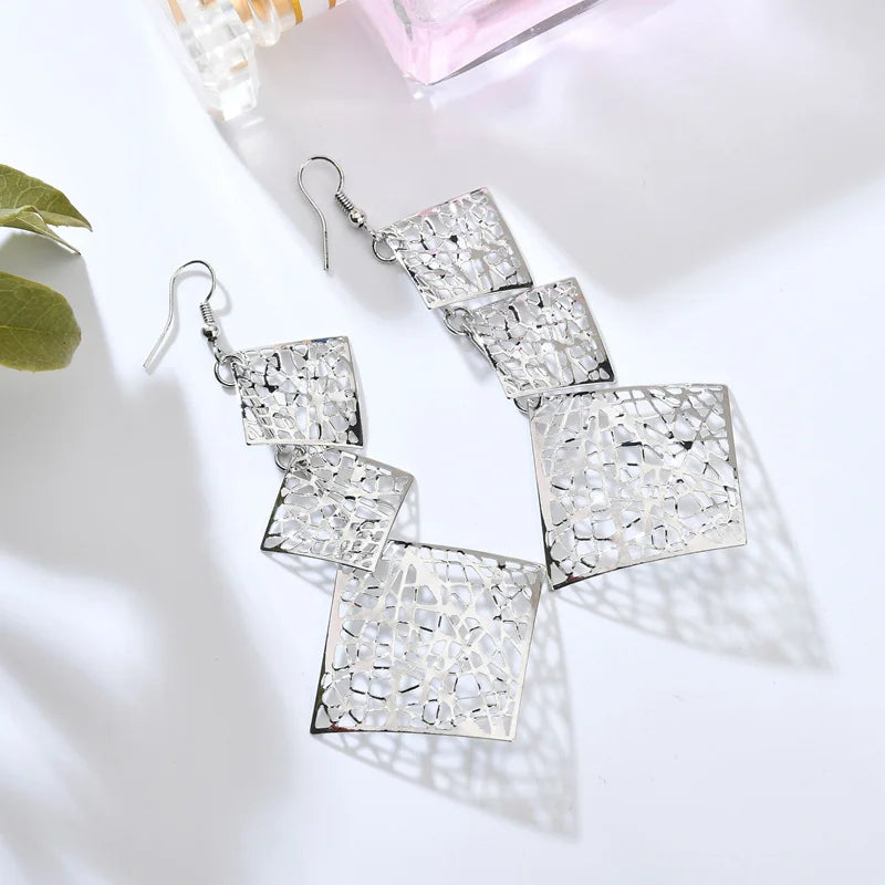 Floating Earrings Valentine's Day Love Pendant Earrings Elegant Long Women's Floating Hook Earrings Exaggerated Metal Pendant