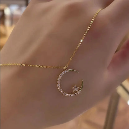 Fashion Shining Inlaid Zirconia Star Moon Pendant Necklace For Women Luxury Crystal Clavicle Chain Necklace Wedding Jewelry