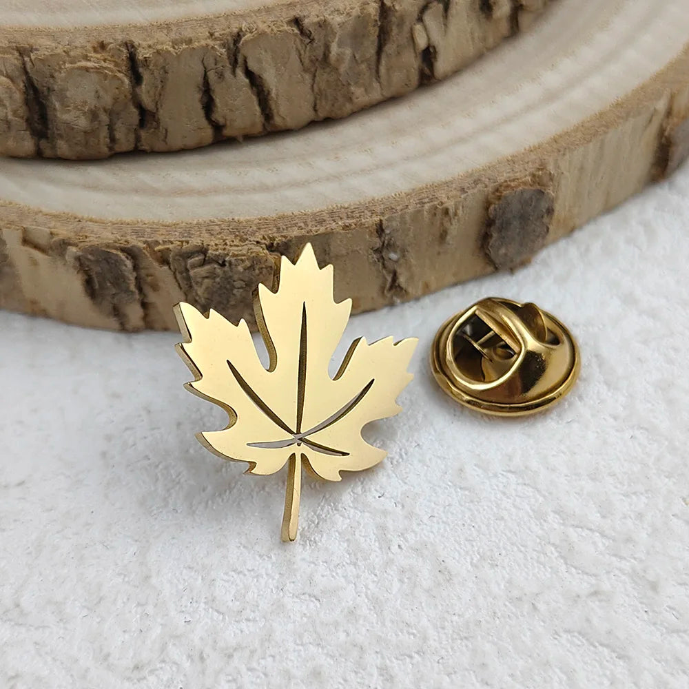 New maple leaf men's lapel pin, 316L stainless steel gold-plated badge, black brooch for suit accessories, gift for father