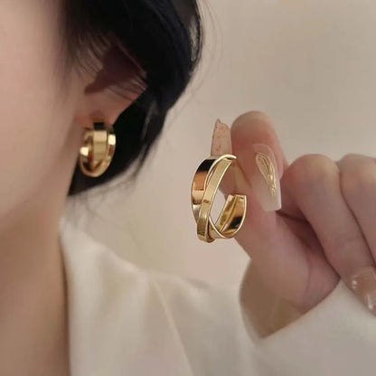 Gold Color Twisted Metal Hoop Earrings Punk Silver Color Geometric Circular Hoop Earrings Simple Design Y2K Fashion Jewelry