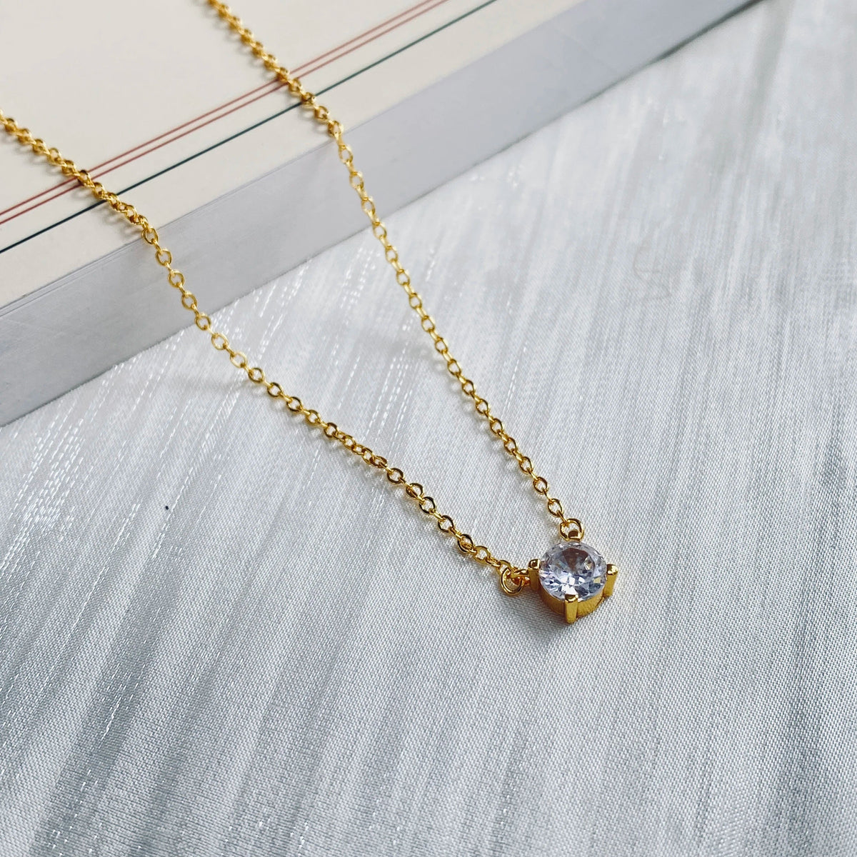 VENTFILLE 925 Sterling Silver French Simple Crystal Pendant Clavicle Chain Necklace Women Light Luxury Party 14k Gold Jewelry