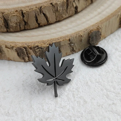 New maple leaf men's lapel pin, 316L stainless steel gold-plated badge, black brooch for suit accessories, gift for father