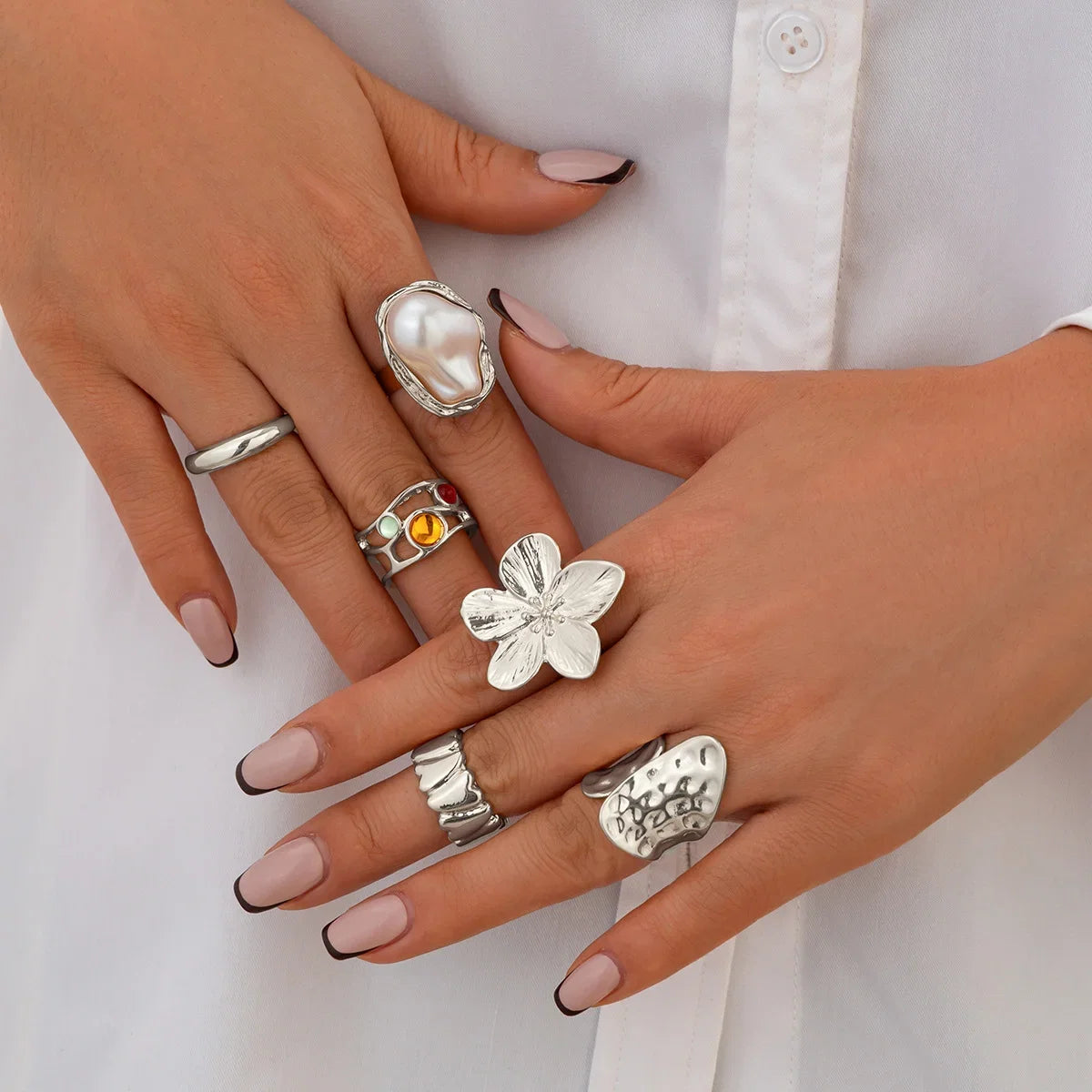 6pcs/Set Vintage Metal Flower Ring Set for Women Punk Elegant Baroque Faux Pearl Knuckle Rings Daily Wear Party Holiday Gifts