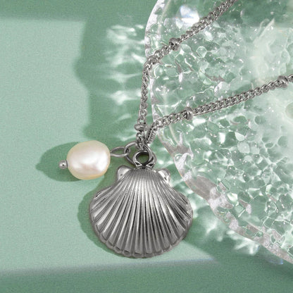 Shell and Pearl Pendant Necklace | 18K Gold Plated Stainless Steel Beach Jewelry