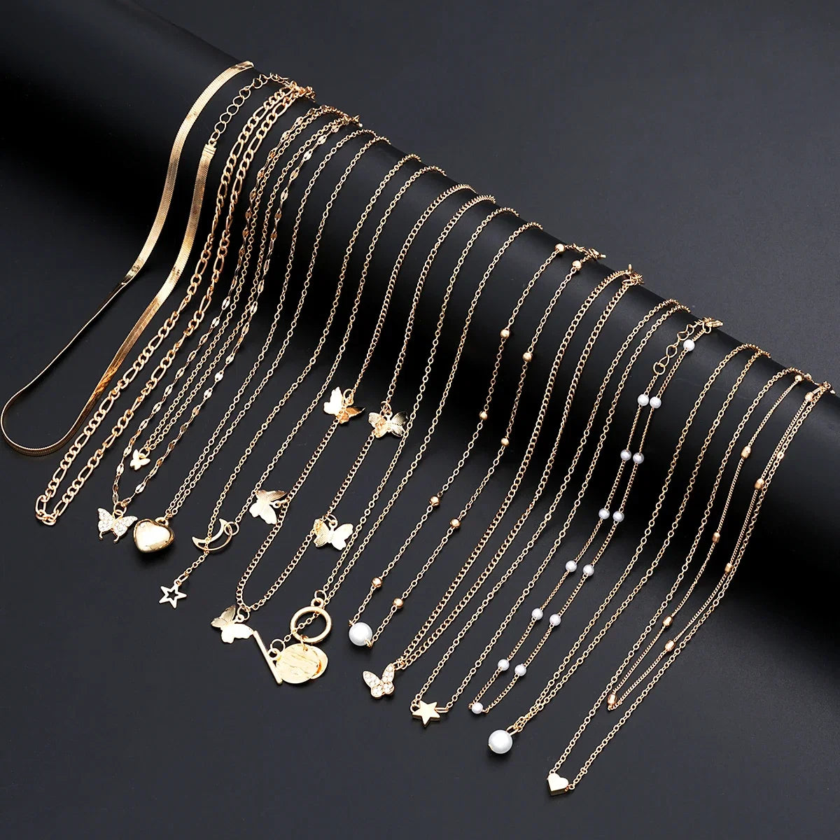 Simple Stackable Necklaces Set for Women Fashion Butterfly Heart Star Pearl Moon Pendant Necklaces Boho Jewelry Gifts 2025