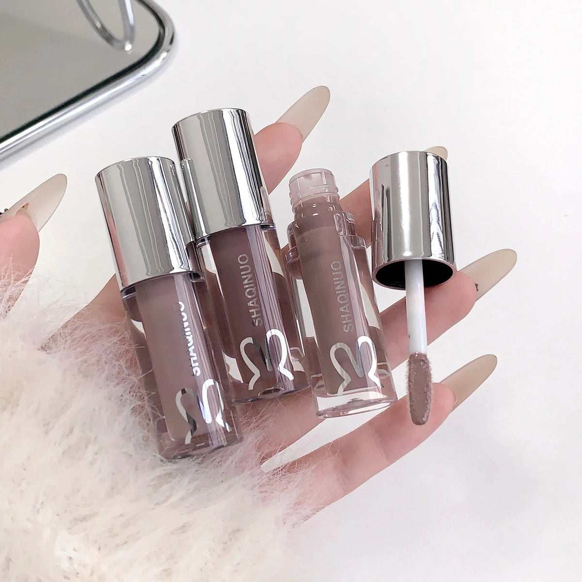 SHAQINUO Water Light Mirror Lip Gloss | Long-Lasting Moisturizing Lip Oil with Pearlescent Sparkle