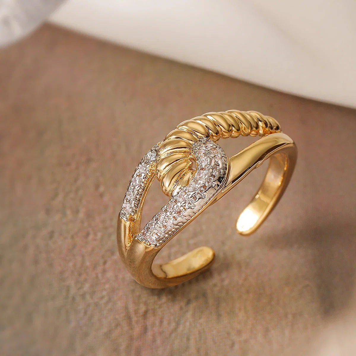 NEWBUY Luxury AAA Cubic Zirconia Pave Setting Copper Wedding Jewelry Delicate Geometric Open Rings For Elegant Women