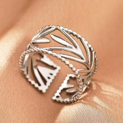 Stainless Steel Rings Vintage Exquisite Hollow Adjustable Open Statement Rings Light Luxury Fashion Rings For Women Jewelry New