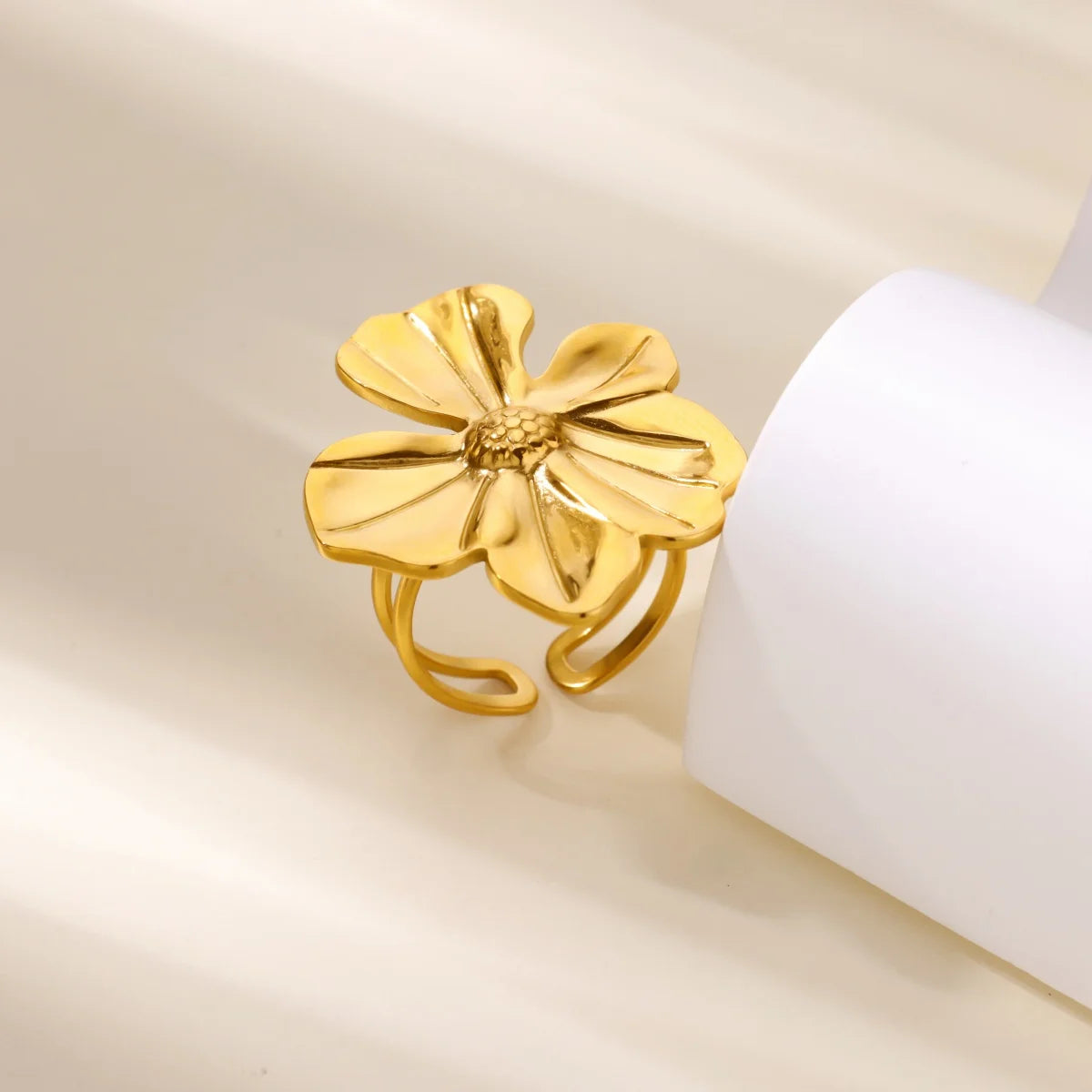 Stainless Steel Exaggerated Big Flower Rings For Women Gold Color Sunflower Finger Ring Female Fashion Aesthetic Jewelry Gift