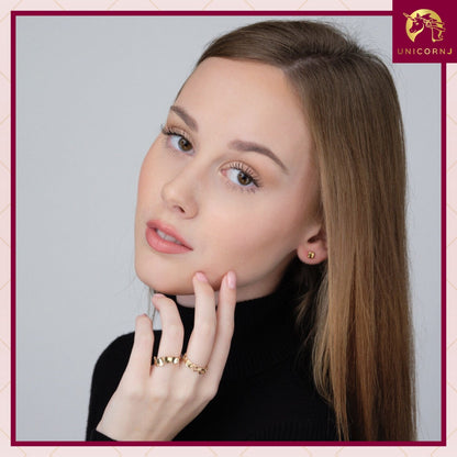 UNICORNJ 14K Yellow Gold Eternity Open Hearts in a Row Ring Italy