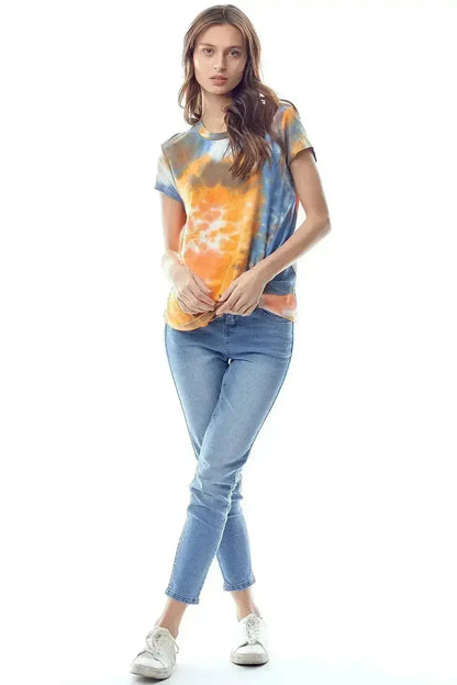 Tie-Dye Twist Front Top – Trendy Crew Neck Tee with Unique Hem | Femstylo