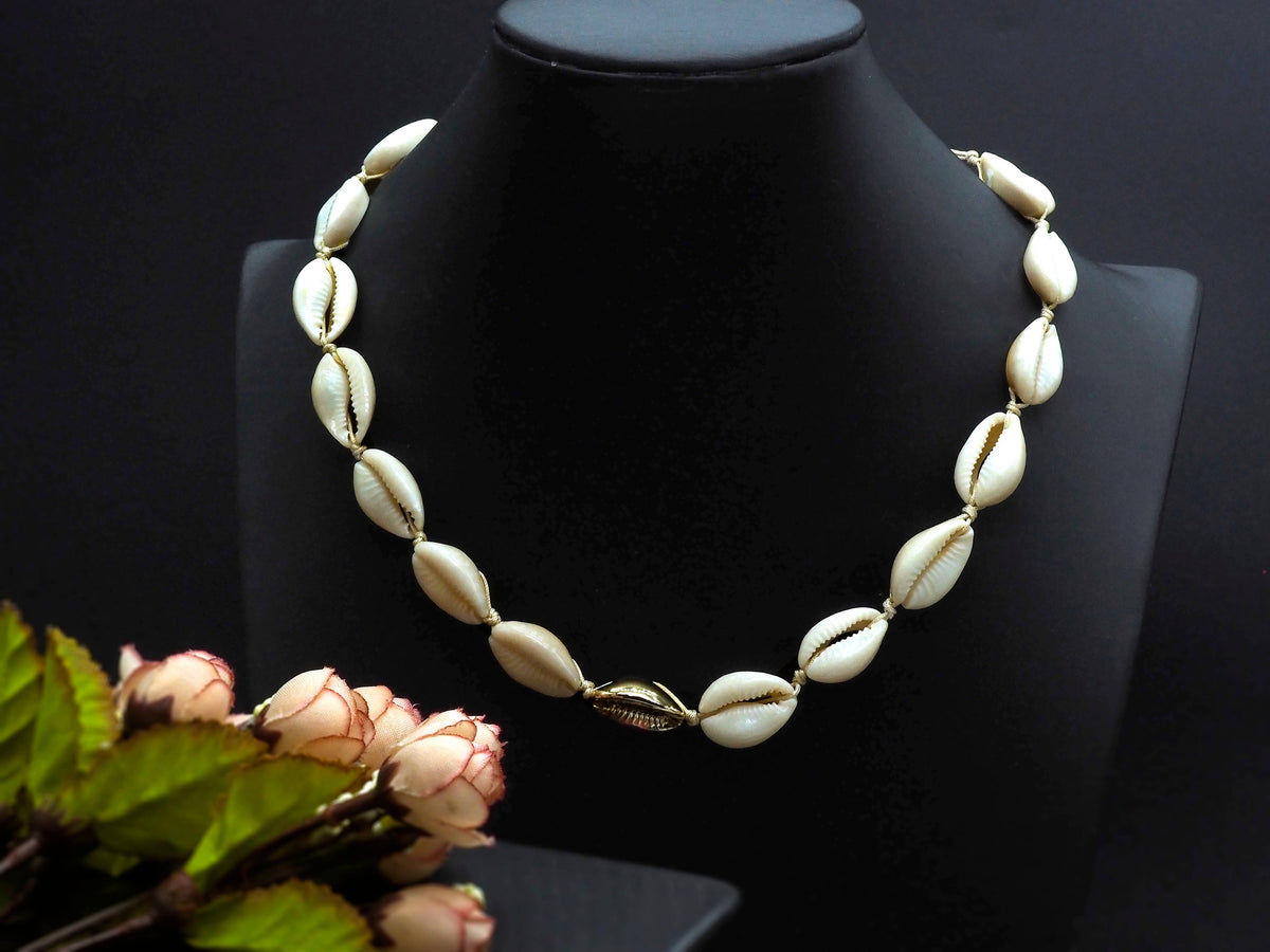 Cowrie Shell Necklace, Pull Tie Style Shell Necklace, V42C
