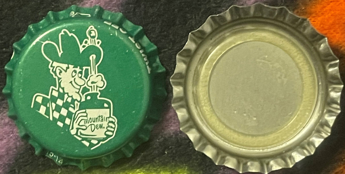 Vintage Mountain Dew Bottle Cap 🍾 Willy the Hillbilly Moonshiner Twist-Off Crown NOS