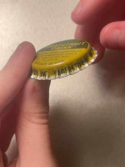 Vintage Grapefruit Drink 🍊 Bottle Cap Seven-Up Bottling Co Hagerstown MD Lithographed Crown Mid-Century Soda