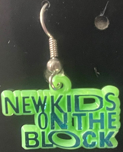 Vintage New Kids on the Block Earrings 🎤 NKOTB Dangle Charms, Green Button-Up Jewelry Card, Boy Band Collectible