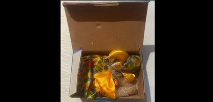 Vintage 1981 Porcelain Clown Doll Brings Circus Magic to Collectors