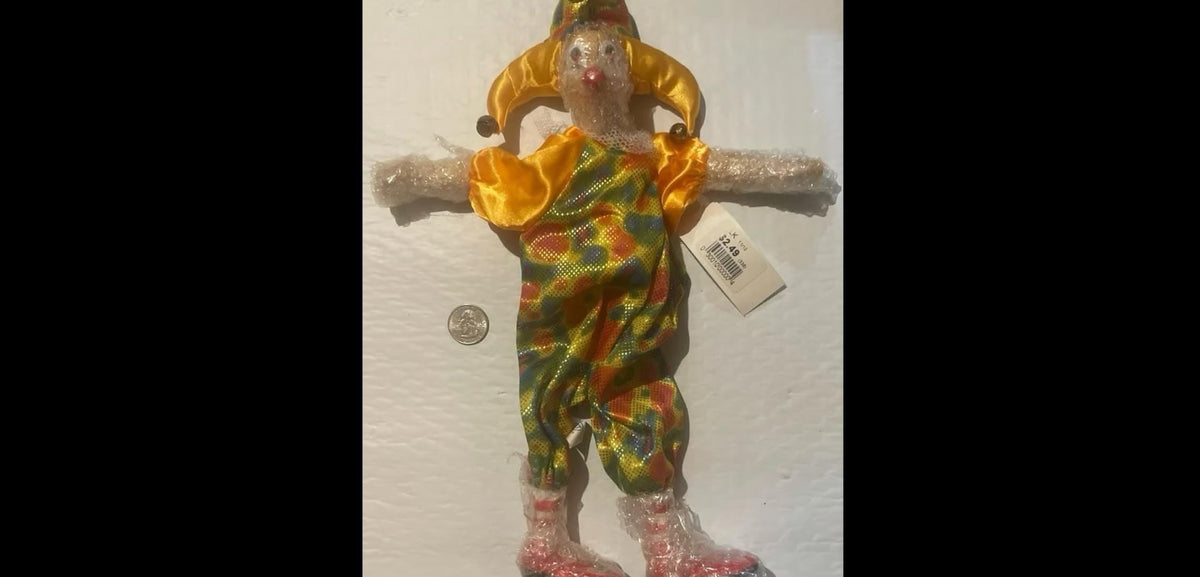 Vintage 1981 Porcelain Clown Doll Brings Circus Magic to Collectors