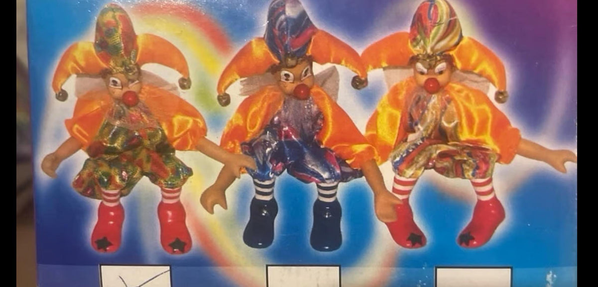 Vintage 1981 Porcelain Clown Doll Brings Circus Magic to Collectors