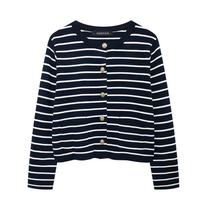 Knitted striped long sleeved suit for outerwear