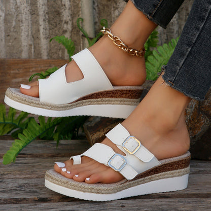 Slippers for women fashionable for outdoor wear slope heels for vacation beach shoes comfortable and cool slippers