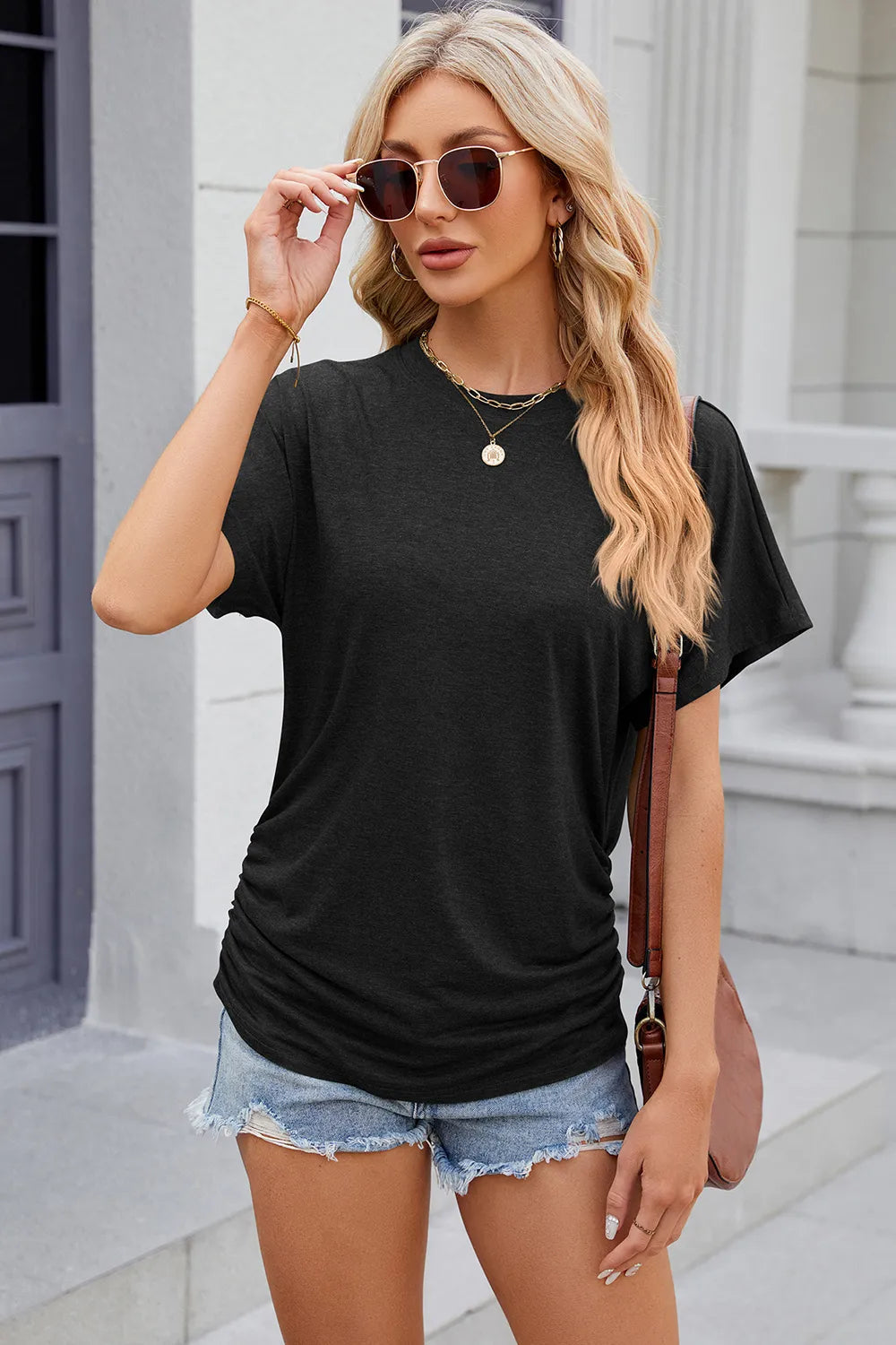 Solid color round neck loose short sleeved T-shirt top for women